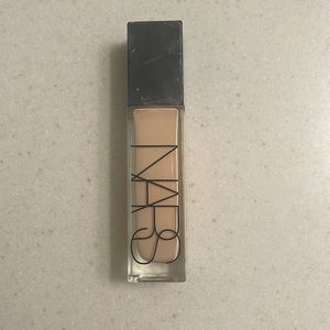 NARS Natural Radiant Longwear OSLO
